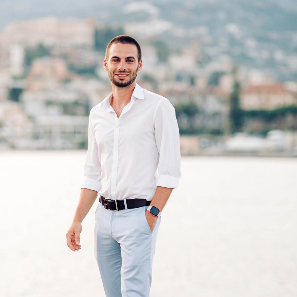 Portrait du photographe mariage et events Florian Allegro.